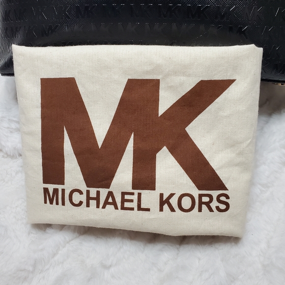 MICHAEL KORS Shoulder Monogram Bag w/ Dust Bag • EUC - Picture 3 of 8